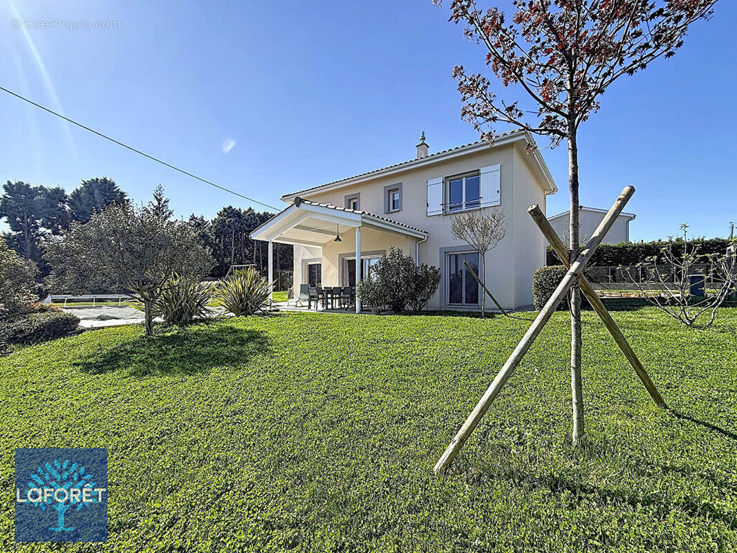 Maison à MARCY-L'ETOILE