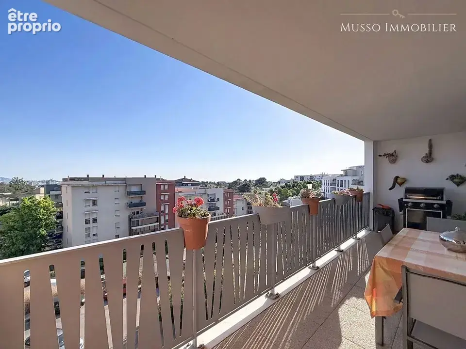 Appartement à MARSEILLE-14E