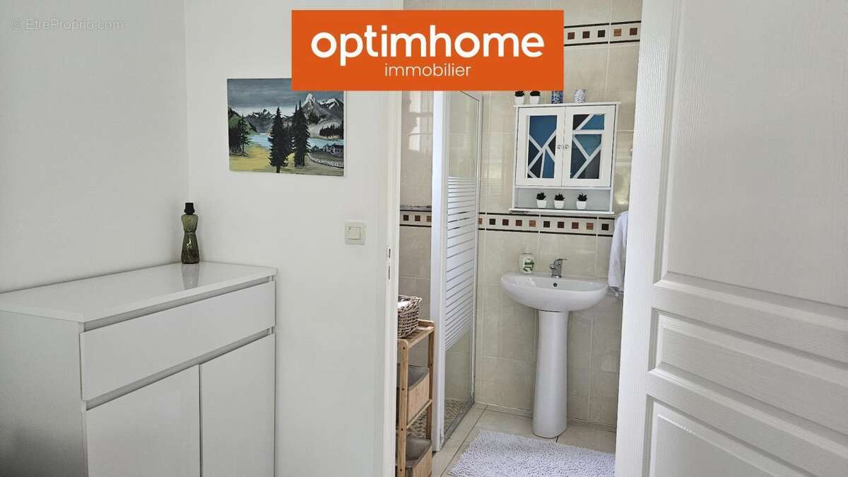 EXCLUSIVITÉ – Maison familiale de 2011 – 4 chambres – Beau jardin arboré – Redon - photo 11