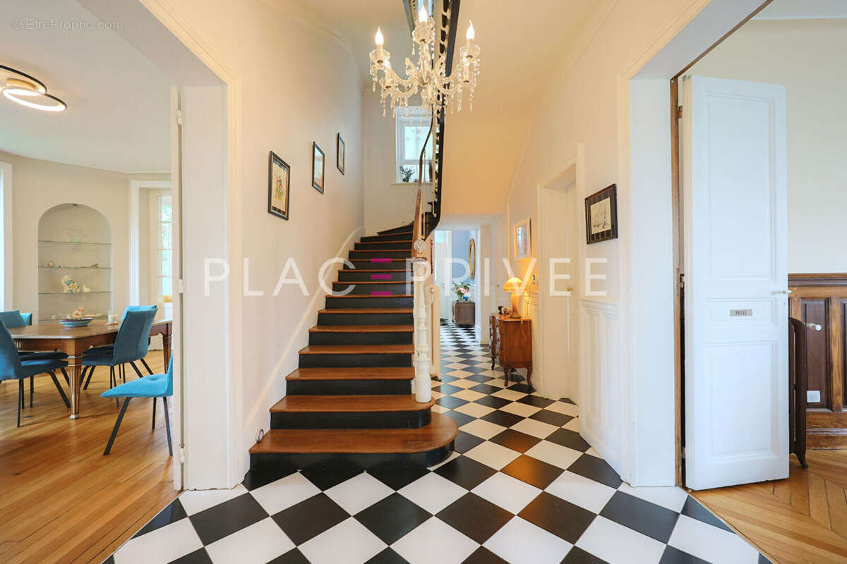 Maison à THAON-LES-VOSGES