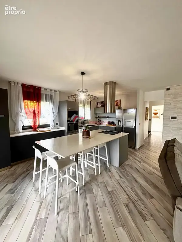Villa 5 pièces d'une superficie totale de 327 m2 - photo 3