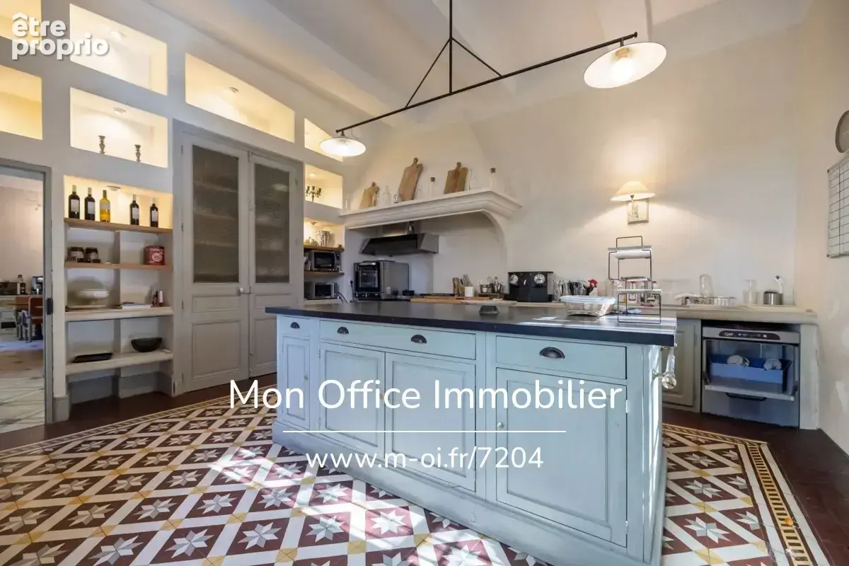 Référence : 7204-VCL - Bâtisse 17ème avec deux bastides, 5 appartements - Parc sur 1 hectare - 13 100 AIX EN PROVENCE - photo 23