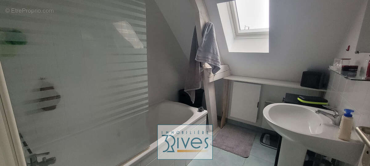 Maison à SAINT-SATURNIN-SUR-LOIRE