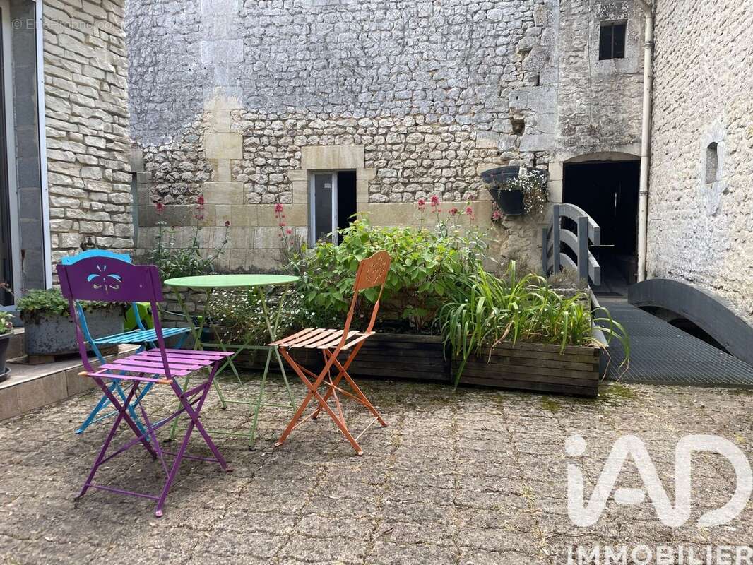 Maison 226 m² à Clam  - photo 9