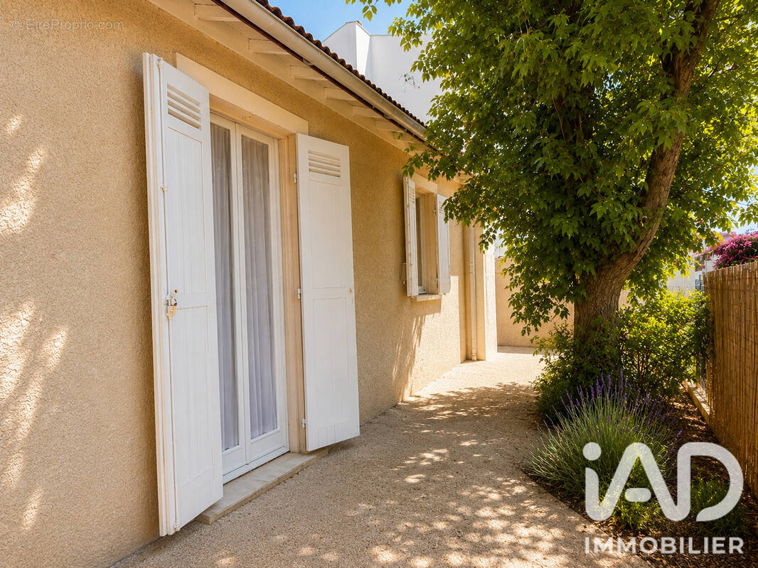 Photo 1 - Maison à ARES
