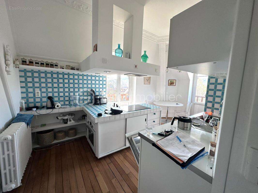 Magnifique Appartement en Duplex 3 chambres à Sens 5 minutes de la gare de Sens 1H direct pour Paris Bercy - photo 4