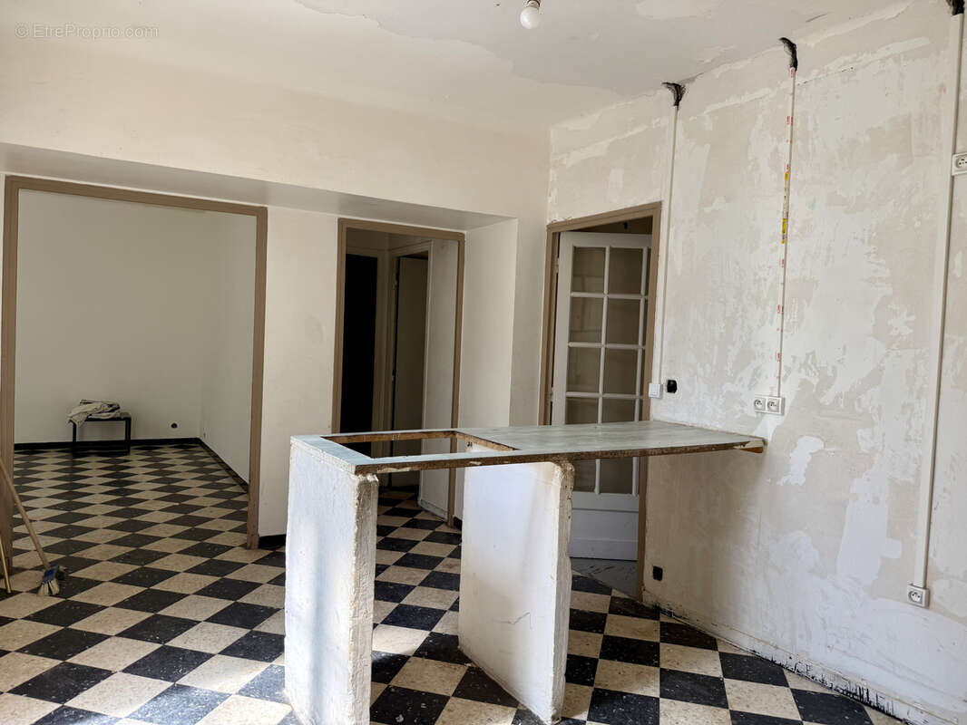 Maison à SENAS