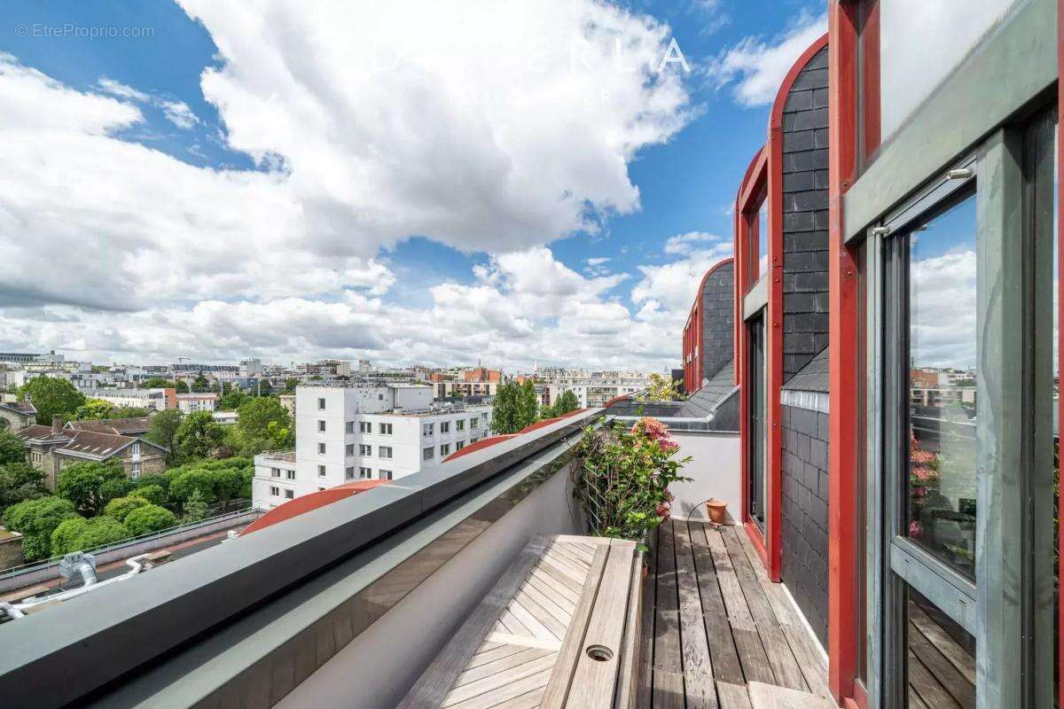 Appartement à PARIS-14E