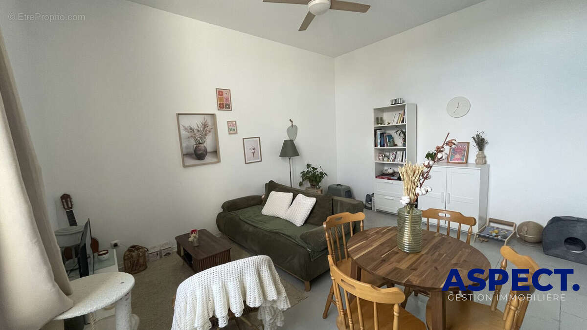 Appartement à LUNEL