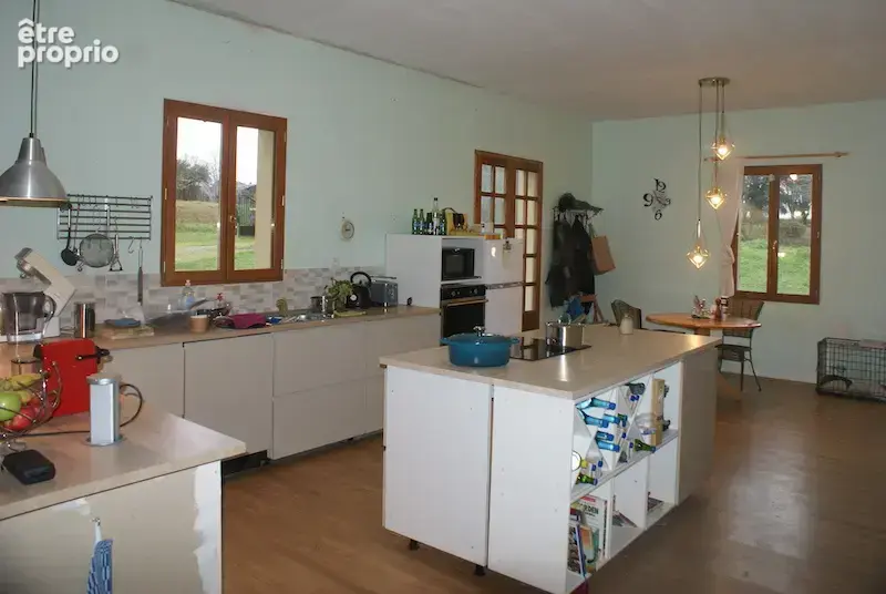 Belle Maison de 2010 avec 4 chambres sur terrain de 6200m2 - photo 3