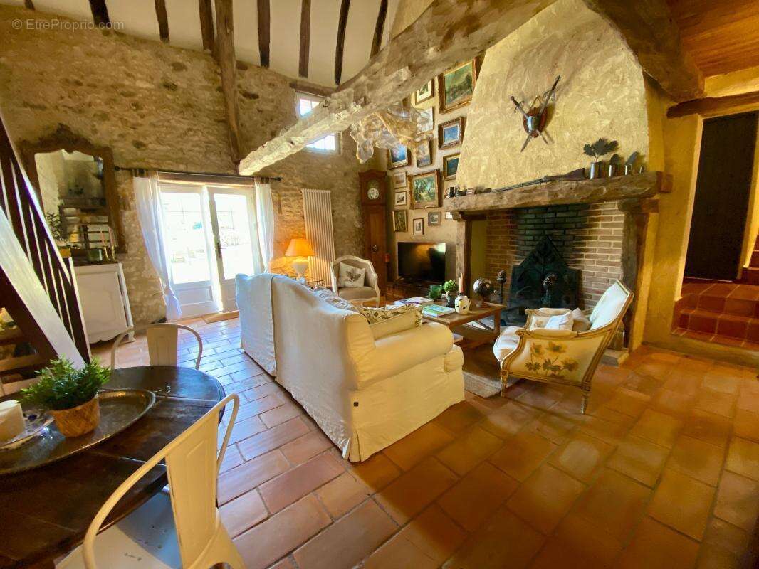 Maison à SAINTE-ALVERE
