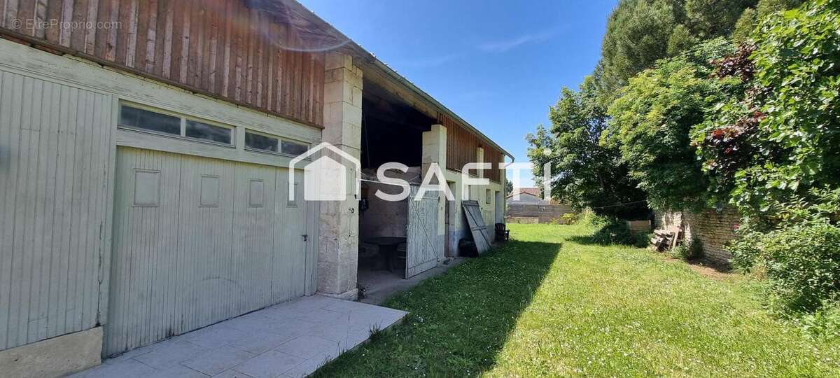 Maison 150 m² à La Creche  - photo 7