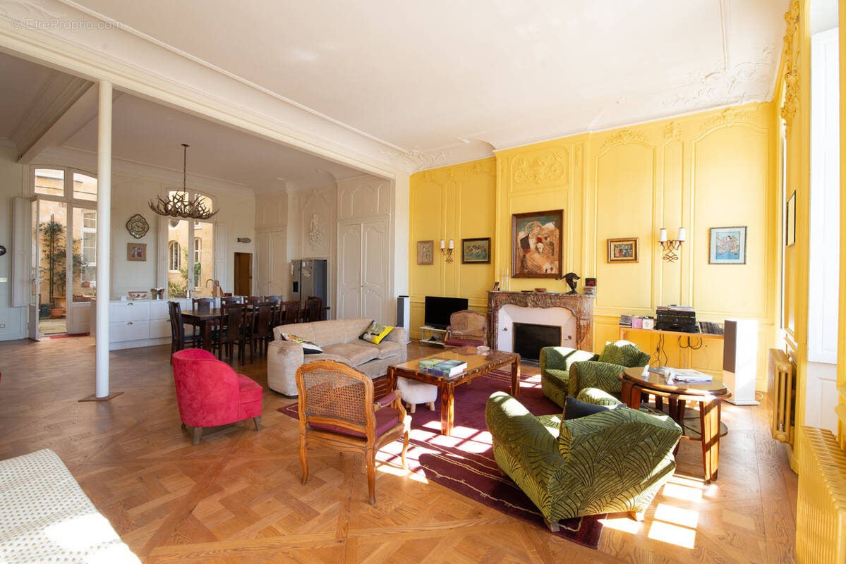 Appartement à BORDEAUX