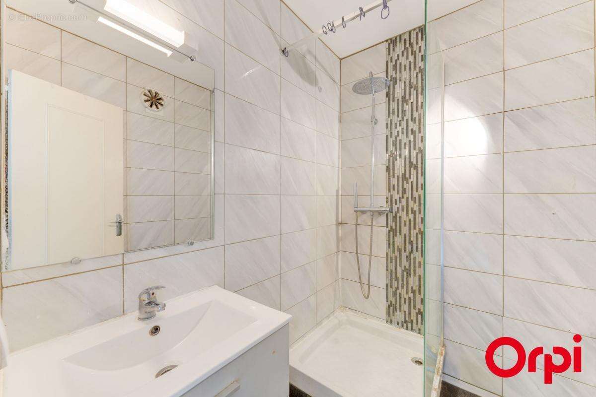 Appartement à VENISSIEUX