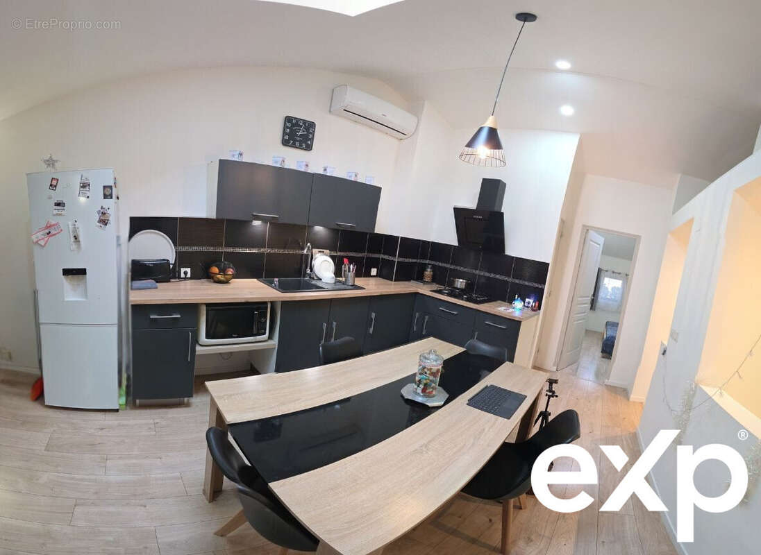 Maison à SOLLIES-PONT