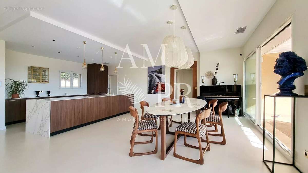 Villa plain pied-vue mer- interieur moderne - photo 10