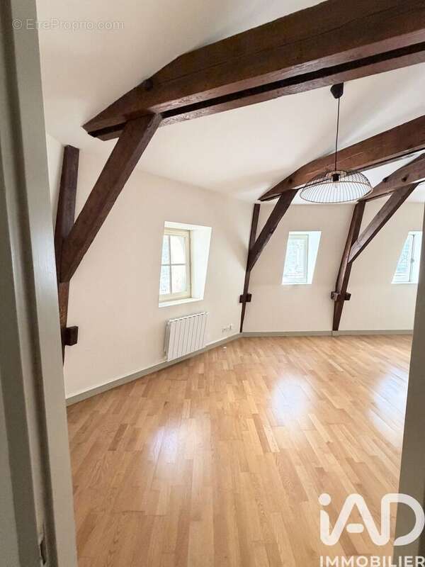 Appartement 51 m² à Saintes  - photo 8