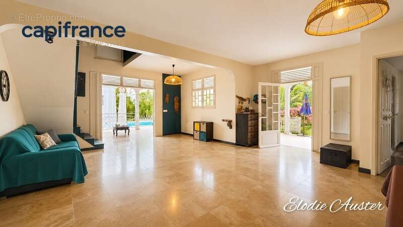 Maison à BAIE-MAHAULT