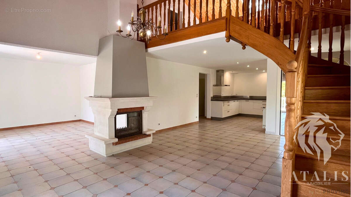 Maison à SAINT-VERAND