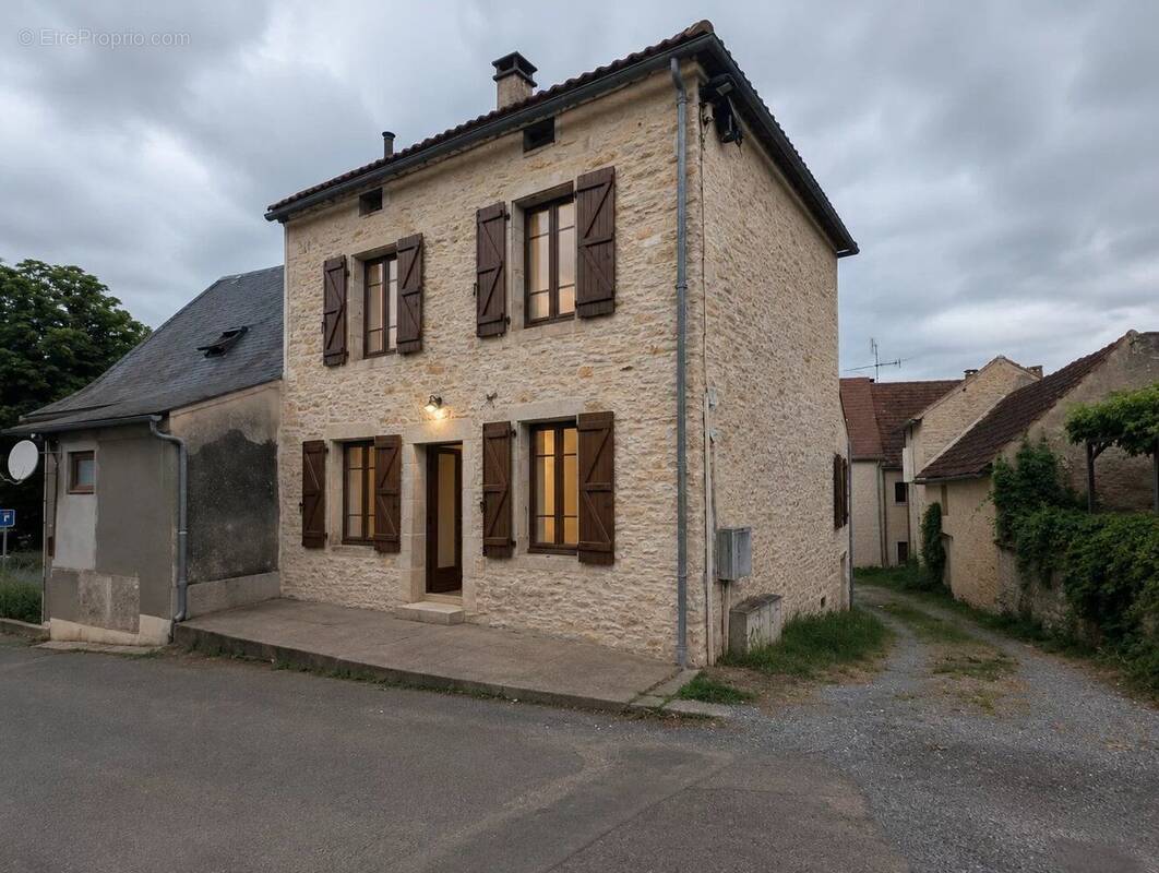 Maison à DEGAGNAC