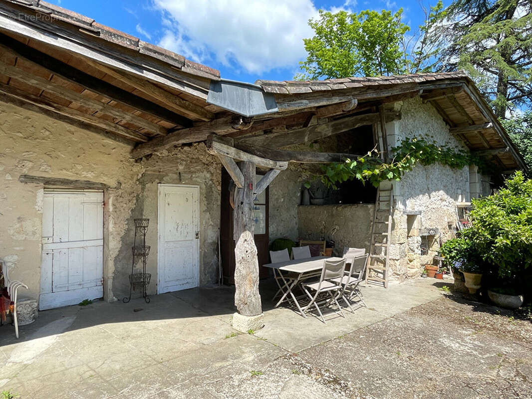 Maison à MONTCARET