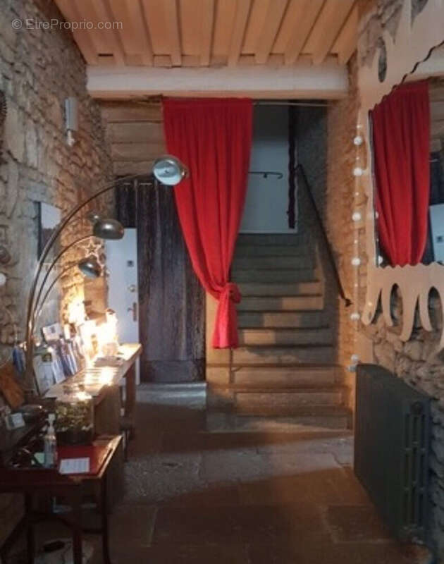 Maison à CHATEAU-CHALON