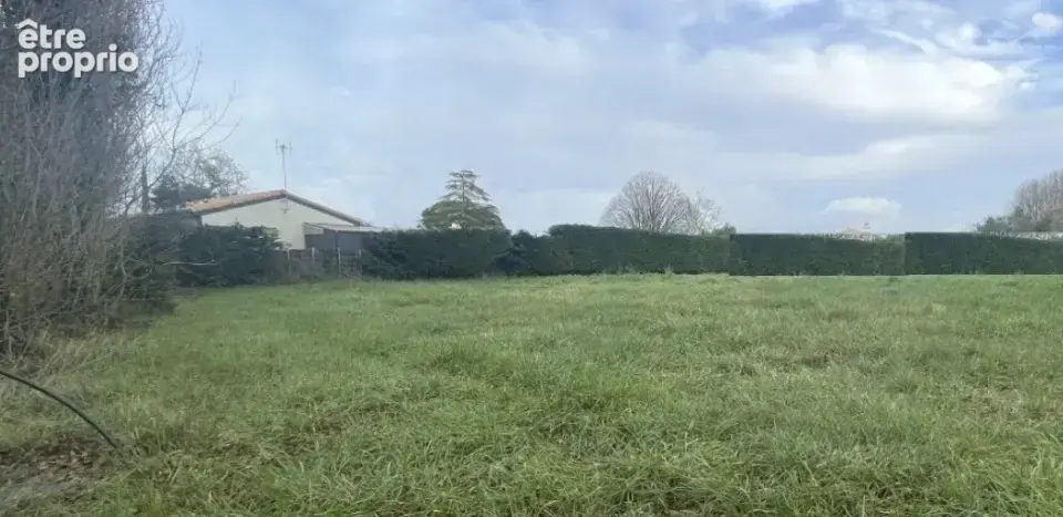 Terrain à APREMONT