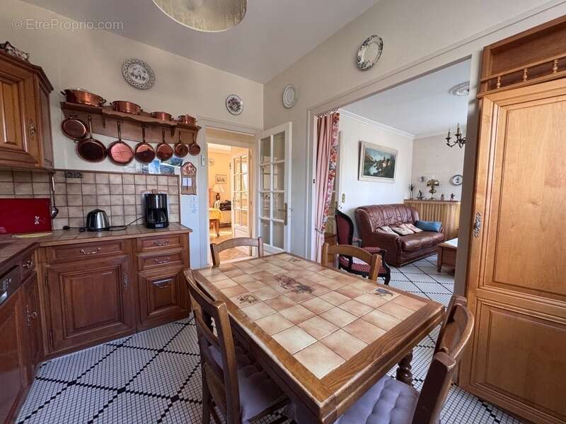 Maison à SAINT-CYR-SUR-LOIRE