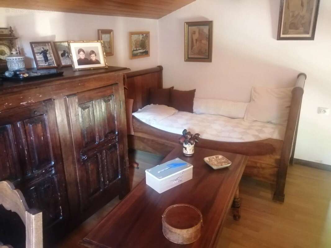 Maison à SAINT-BEAUZILE