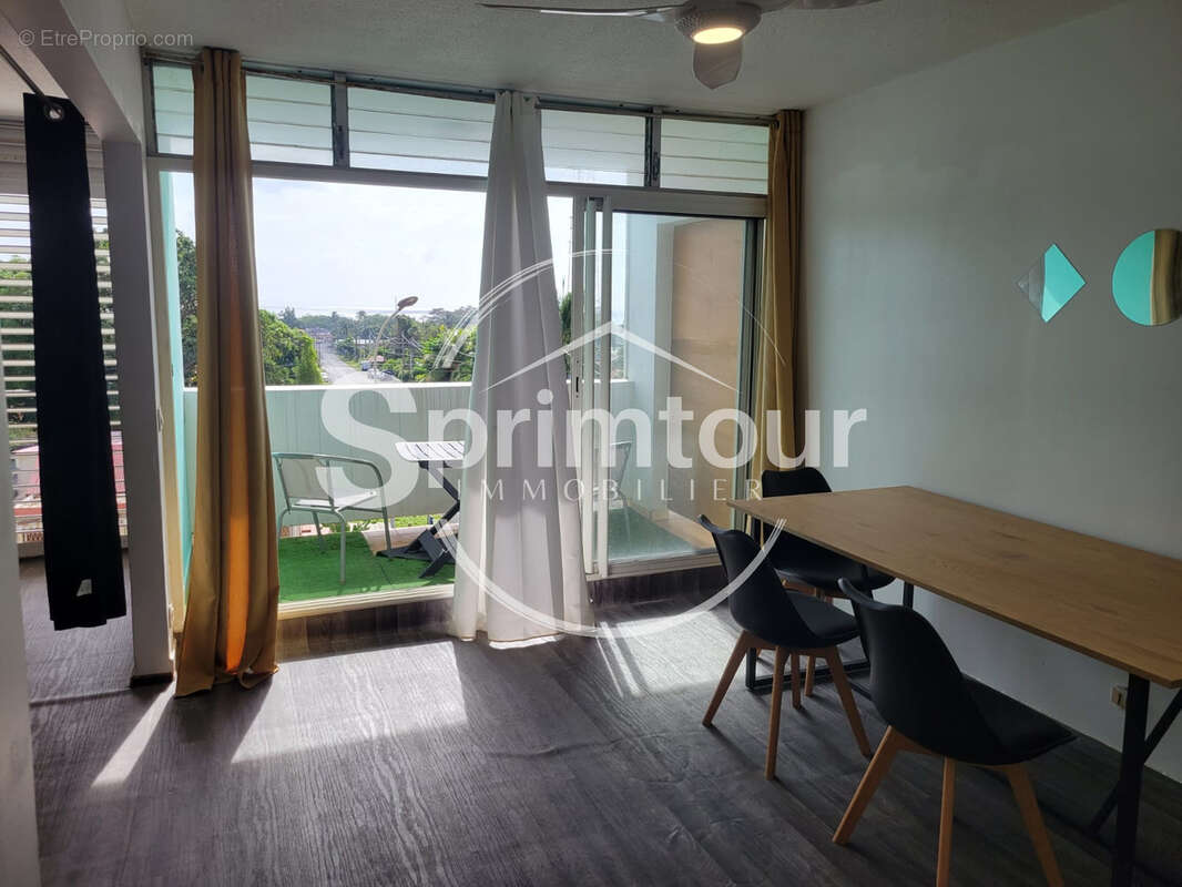 Appartement à CAPESTERRE-BELLE-EAU