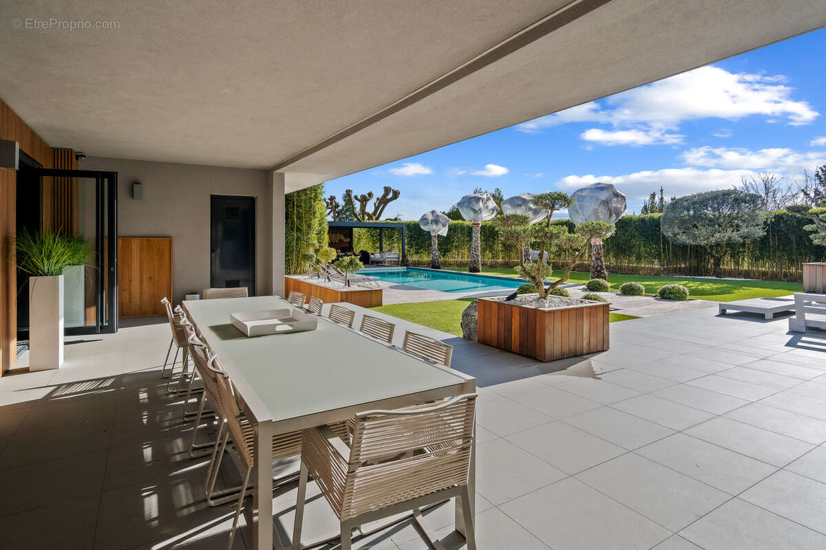 Maison à COLLONGES-AU-MONT-D'OR