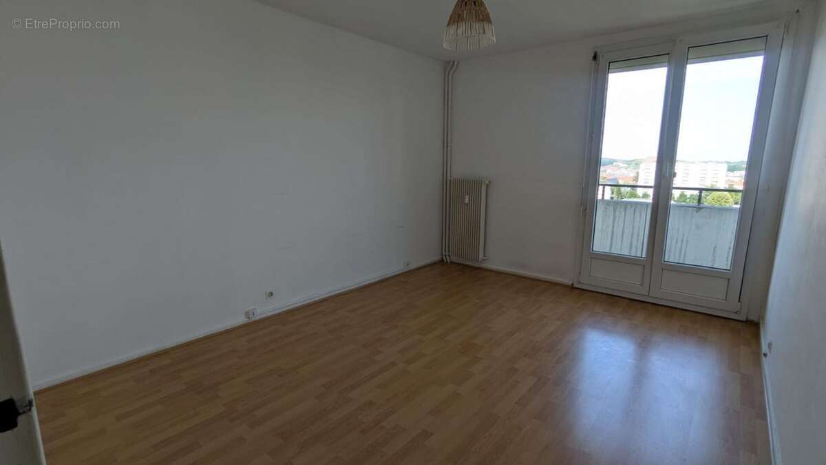 Belfort, appartement 89 m²  3 chambres  Garage  Cave  Deux balcons  Vue dégagée - photo 5
