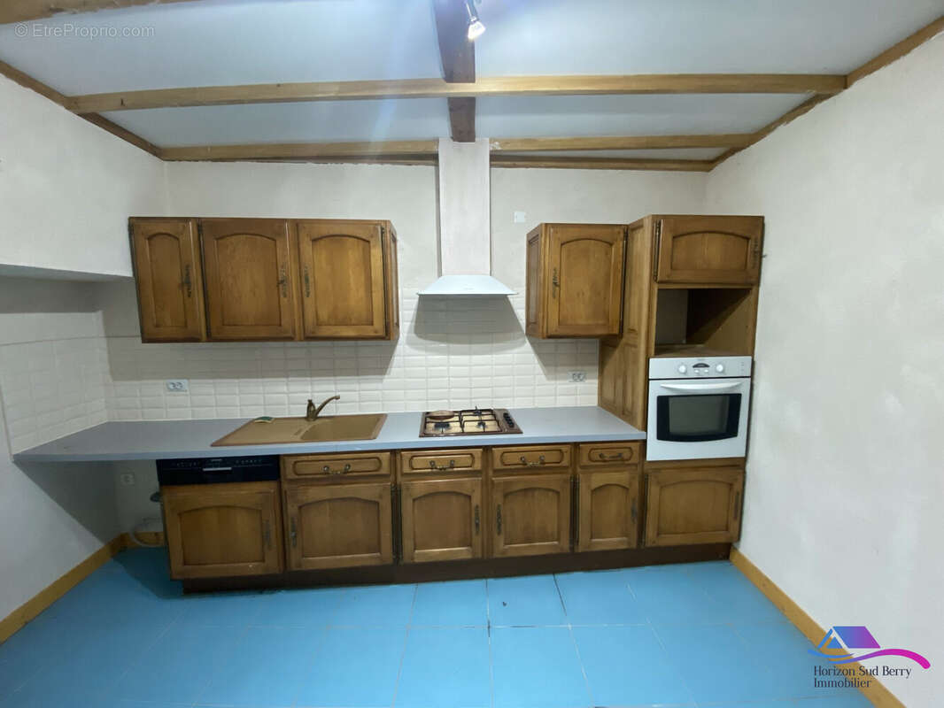 CUISINE - Maison à CHATEAUMEILLANT