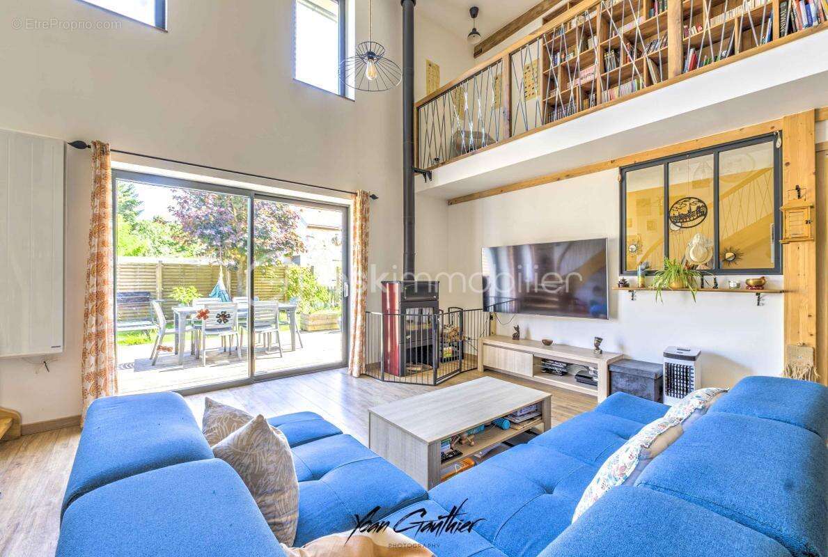 Grange rénovée d’exception 180 m2 – Volumes, lumière et prestations de qualité - photo 7