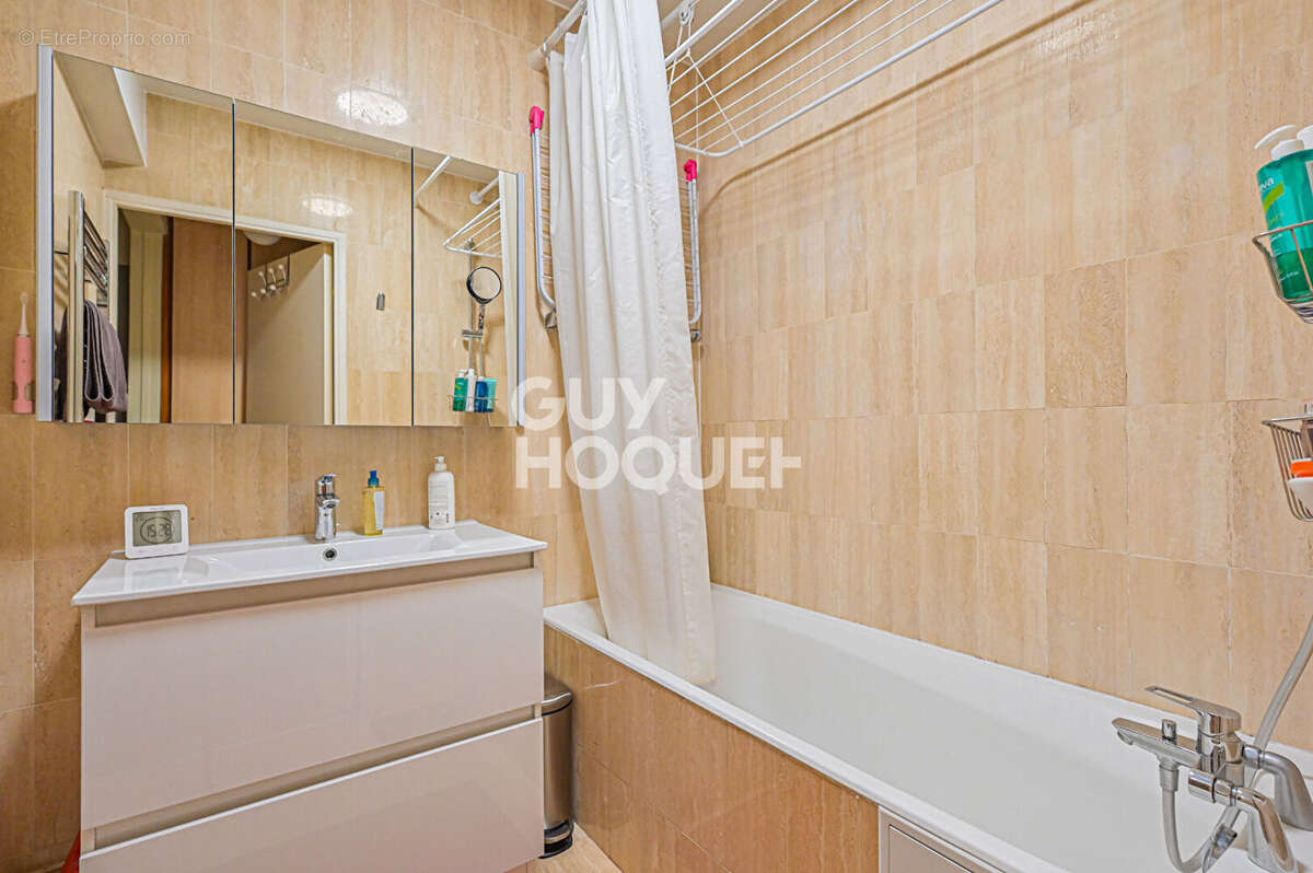 Appartement à PARIS-12E
