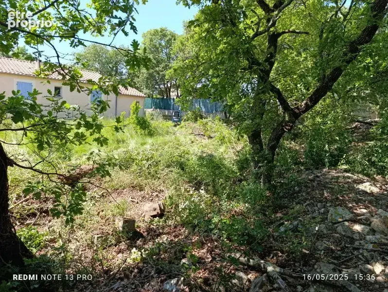 Lussan - Terrain à bâtir de 600 m² en secteur naturel - photo 4