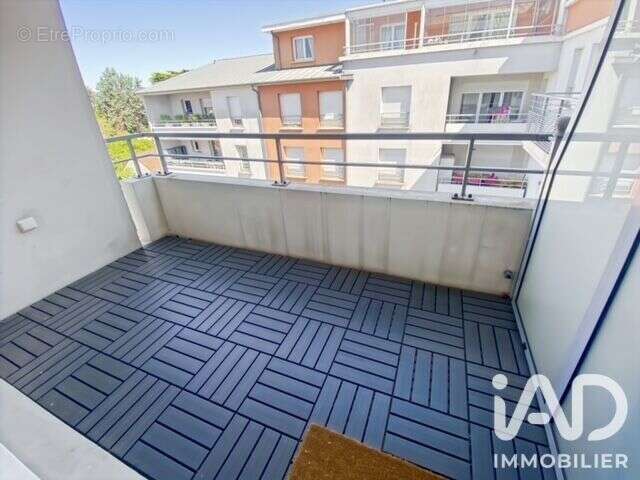Appartement 45 m² à Combs-La-Ville  - photo 6