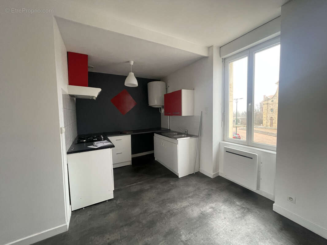 Appartement à SAINT-ROMAIN-LA-MOTTE