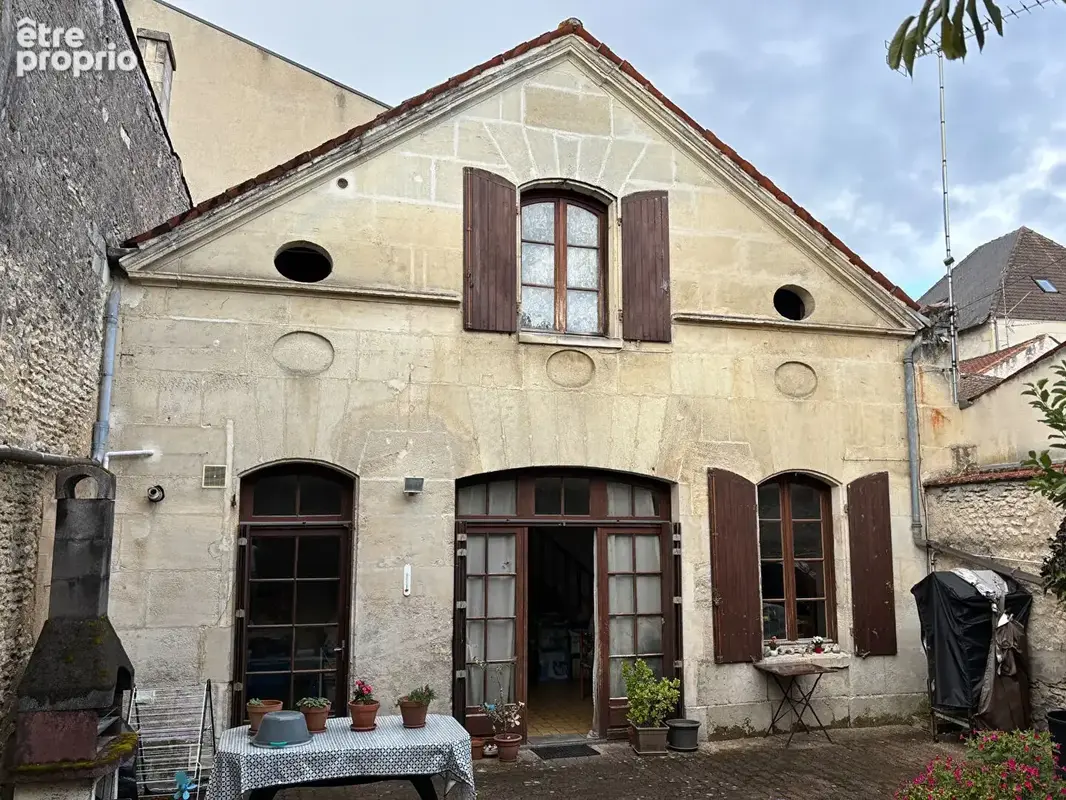 Maison de ville à COGNAC (16) - photo 1