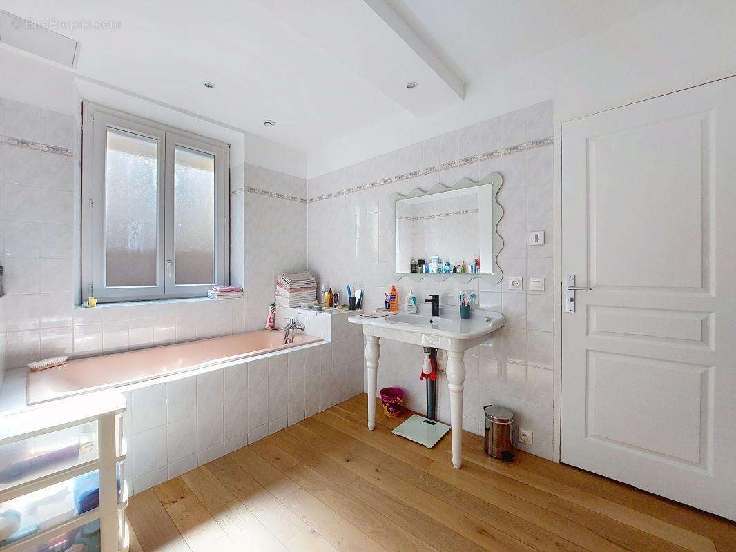 Maison à FRANCHEVILLE