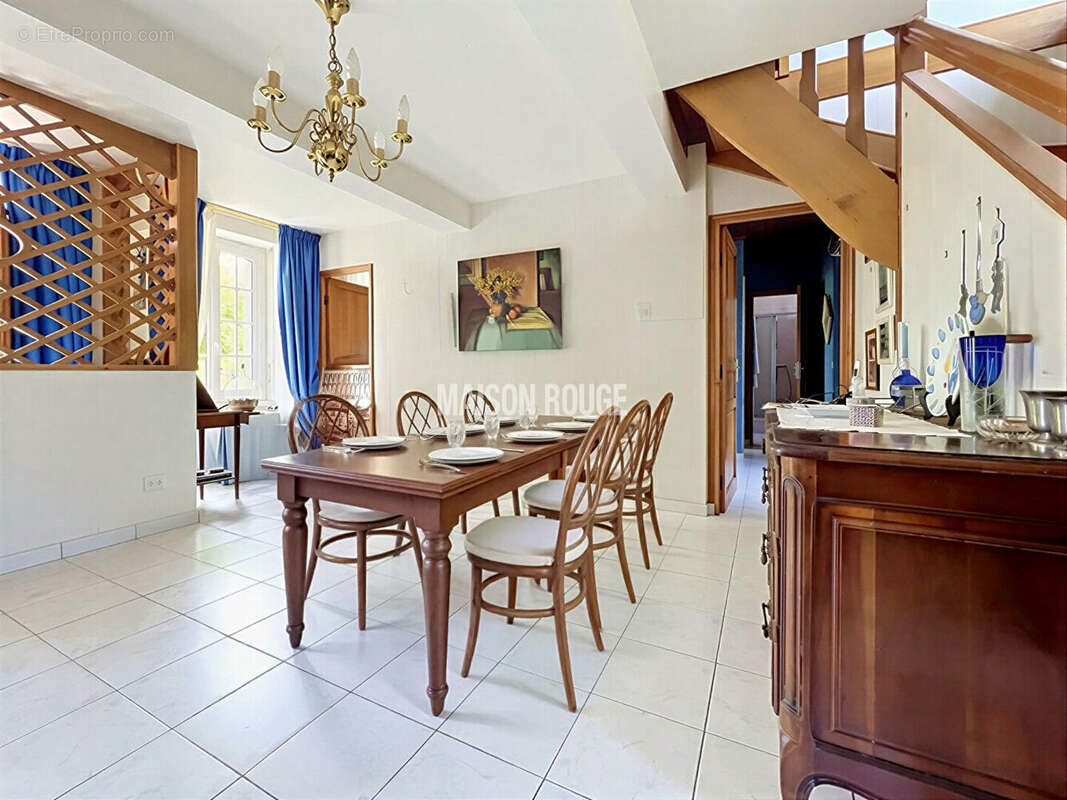 Maison en pierre, vie de plain-pied, dépendance aménageable, garage et grand terrain, proche mer - photo 4