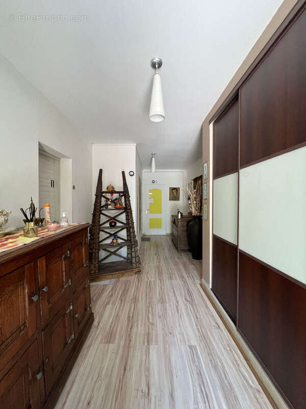 Puy Las Rodas - Maison 231m² avec garage - photo 6