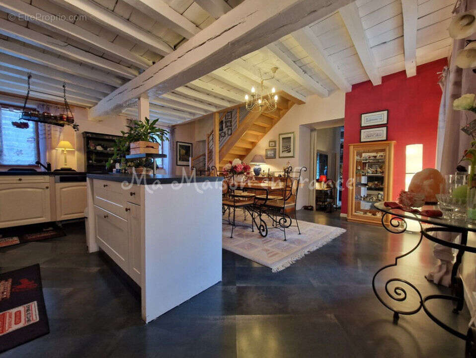 Maison à SAINT-POURCAIN-SUR-SIOULE