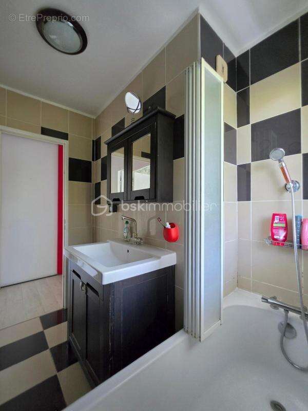 Appartement à DUGNY