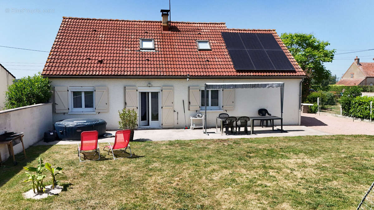 Maison à BESSAY-SUR-ALLIER