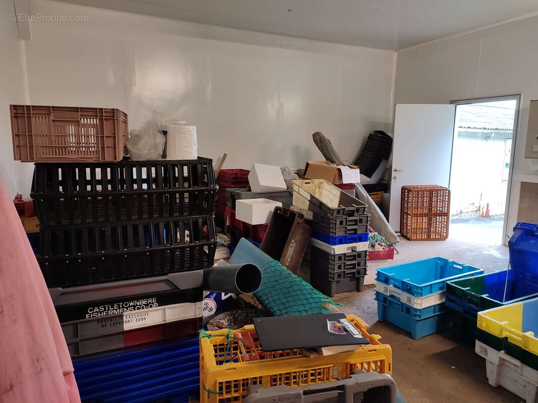 Commerce à PLEVENON