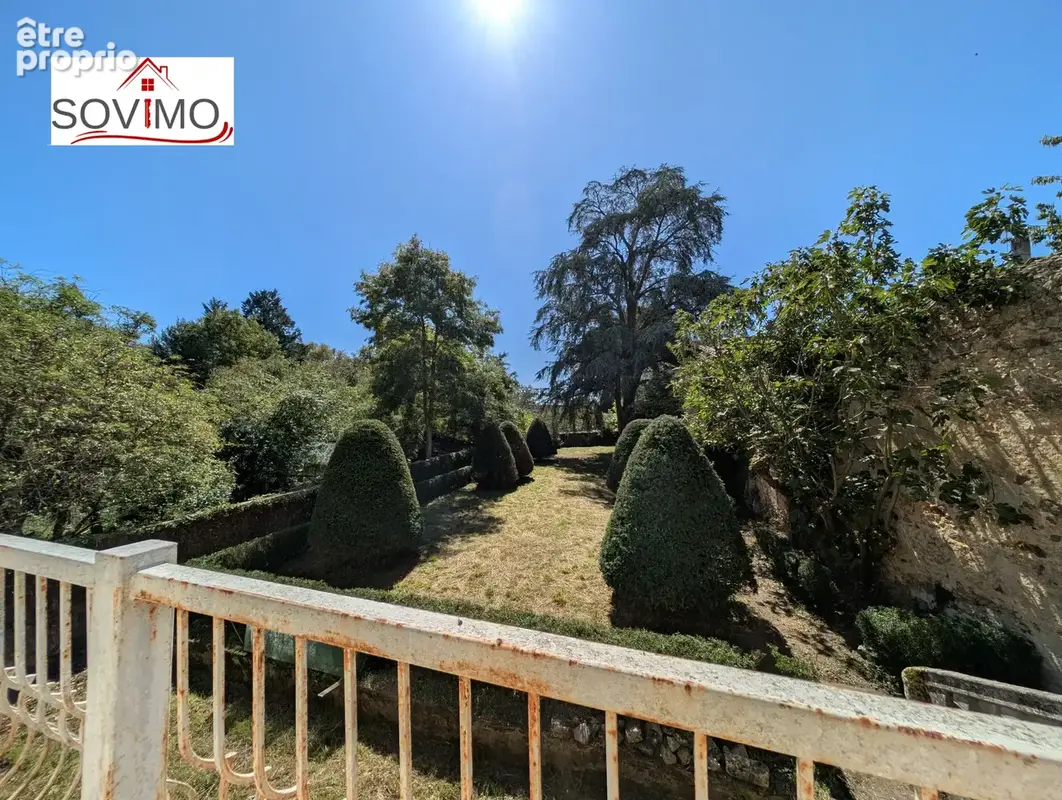 Dans le centre historique de confolens,  investissement locatif : immeuble  4 appts, cour intérieure et jardin - photo 7