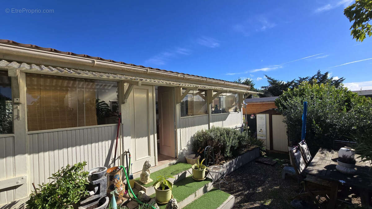 Maison à LE CASTELLET