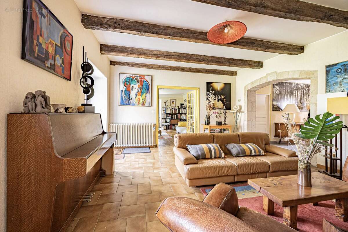 Maison à SAINT-CIRQ-LAPOPIE