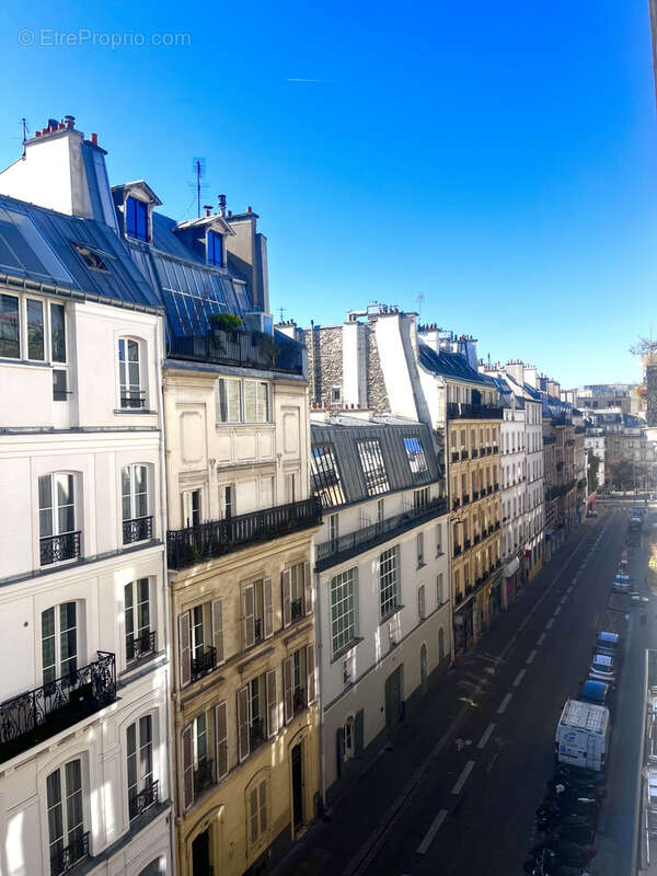 Appartement à PARIS-9E